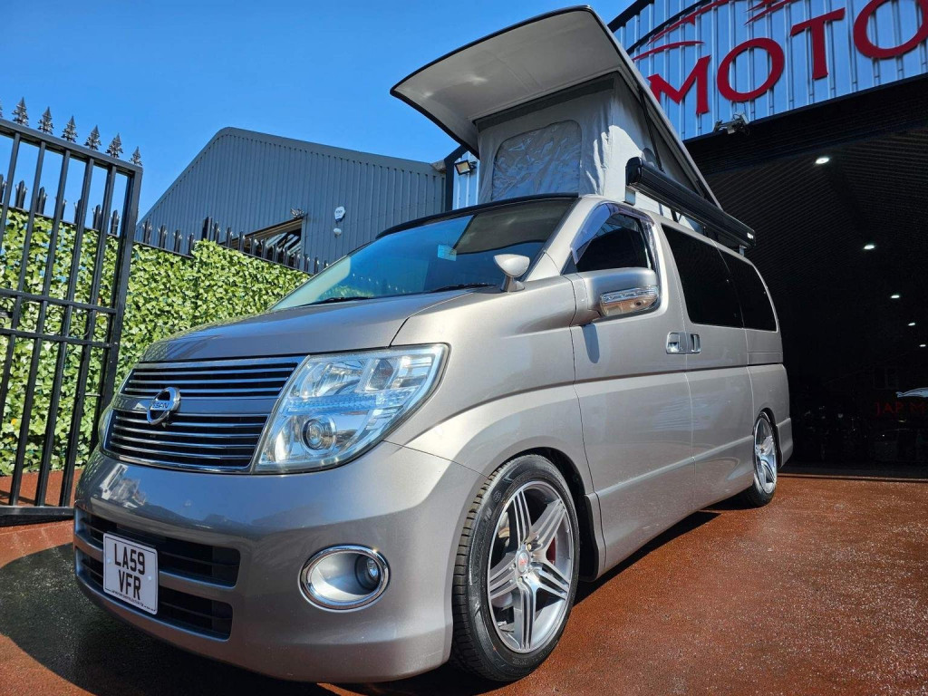 NISSAN ELGRAND