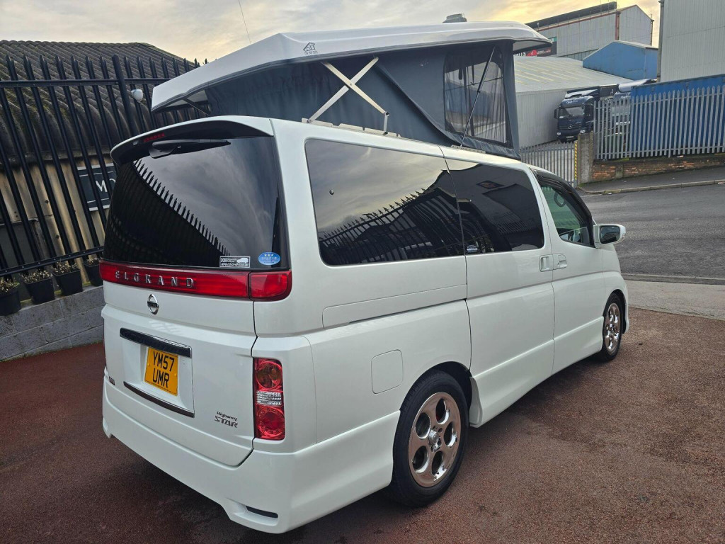 NISSAN ELGRAND