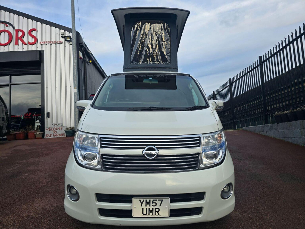 NISSAN ELGRAND