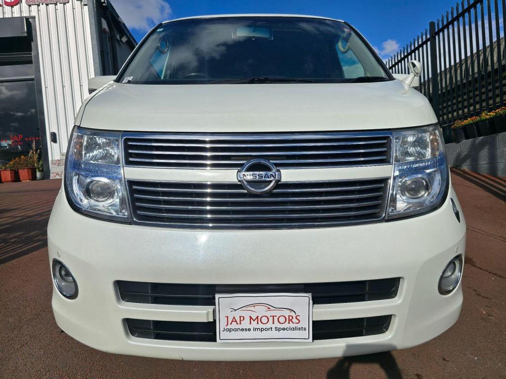 NISSAN ELGRAND