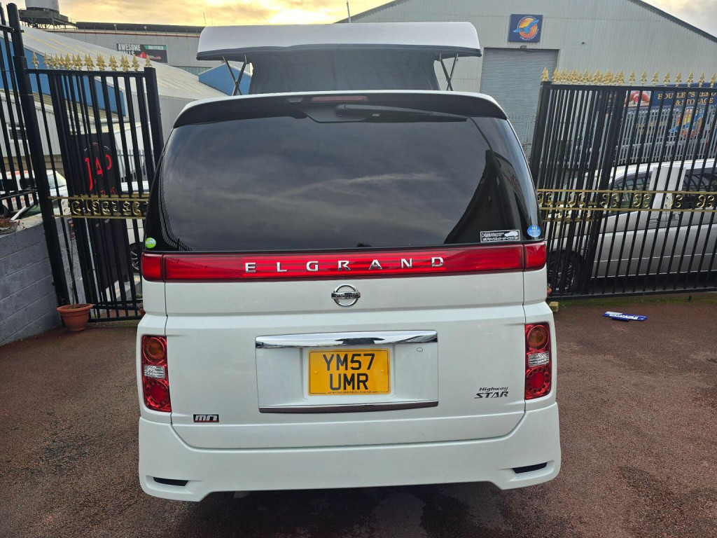 NISSAN ELGRAND