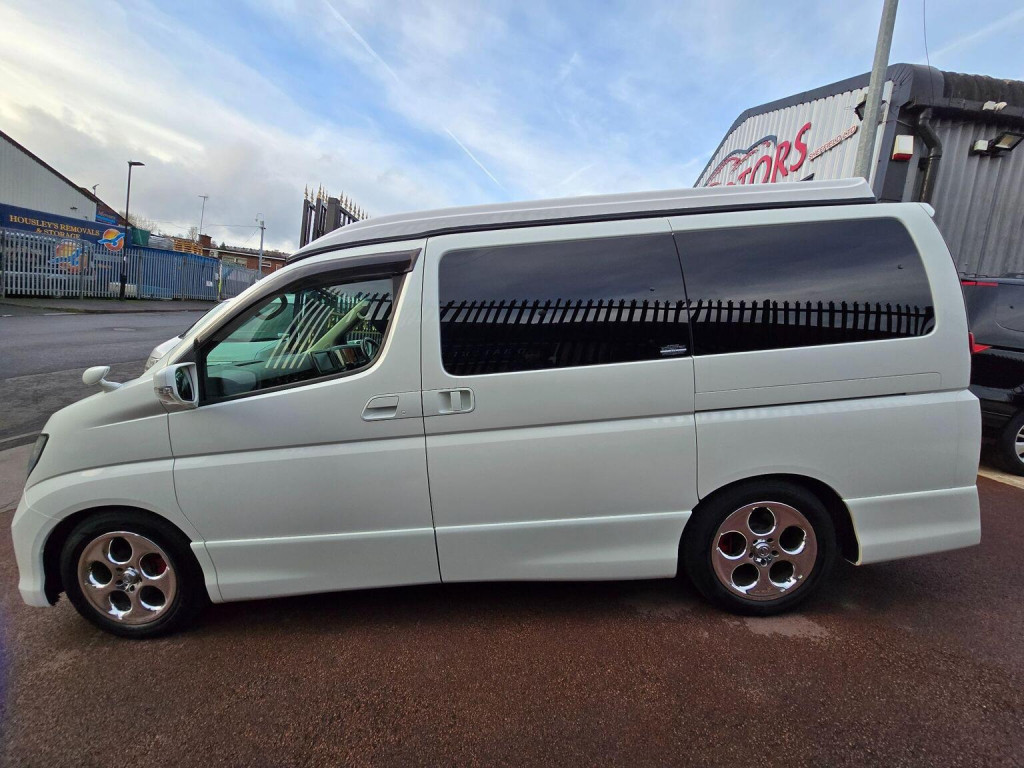NISSAN ELGRAND