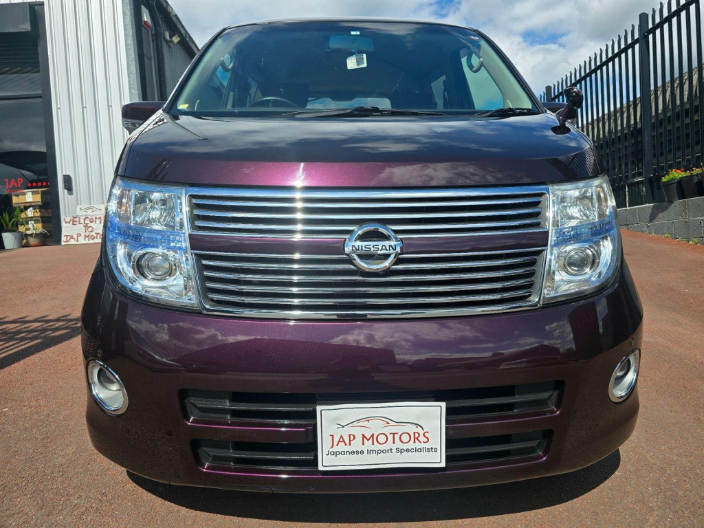 NISSAN ELGRAND