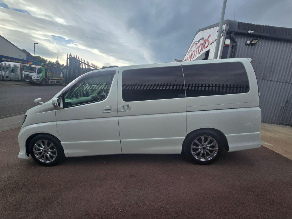 NISSAN ELGRAND