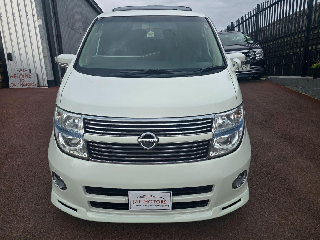 NISSAN ELGRAND