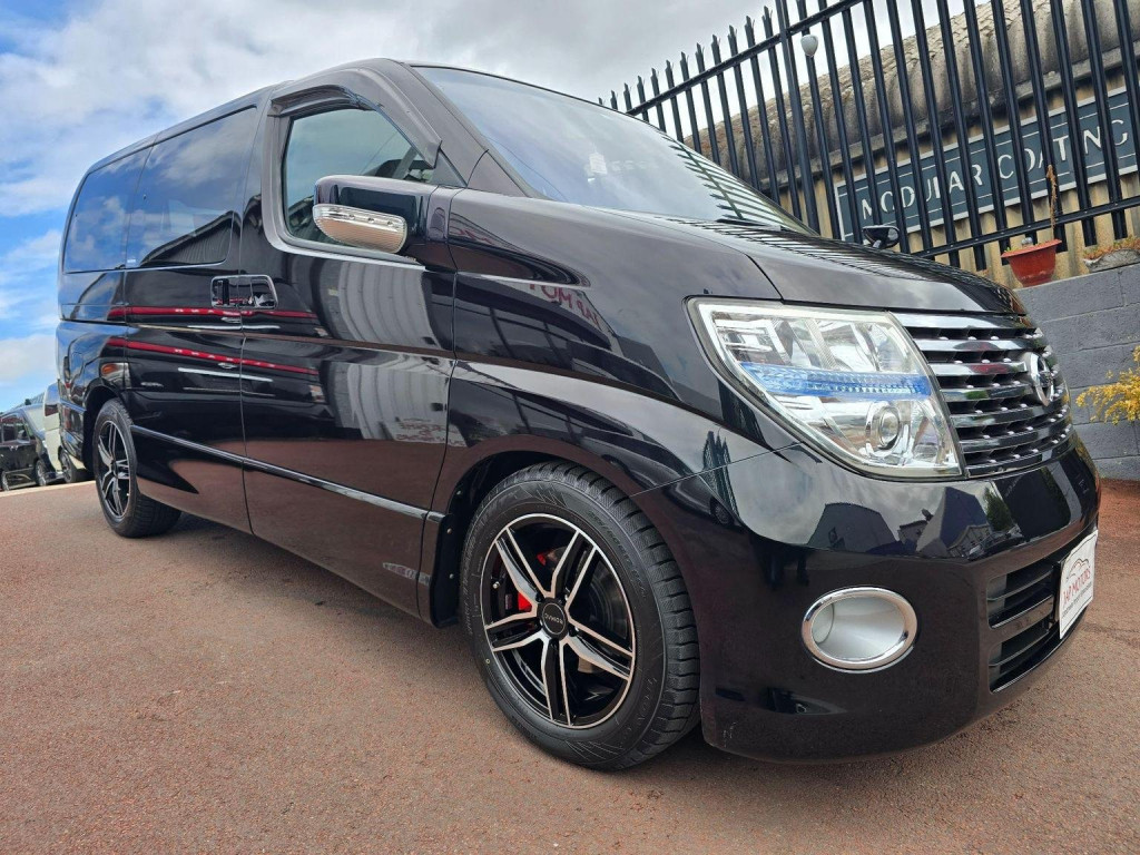 NISSAN ELGRAND