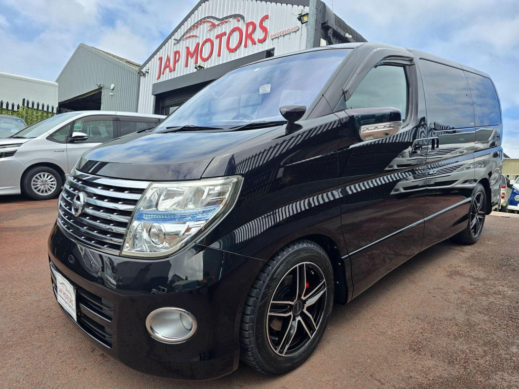 NISSAN ELGRAND