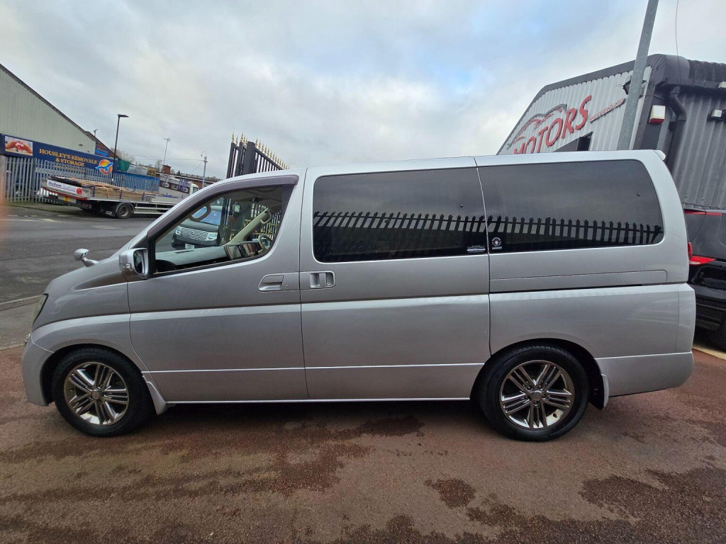 NISSAN ELGRAND