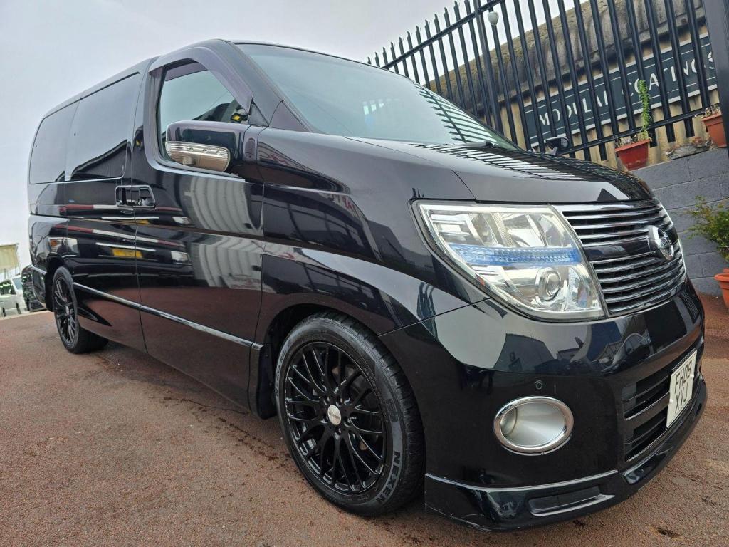 NISSAN ELGRAND