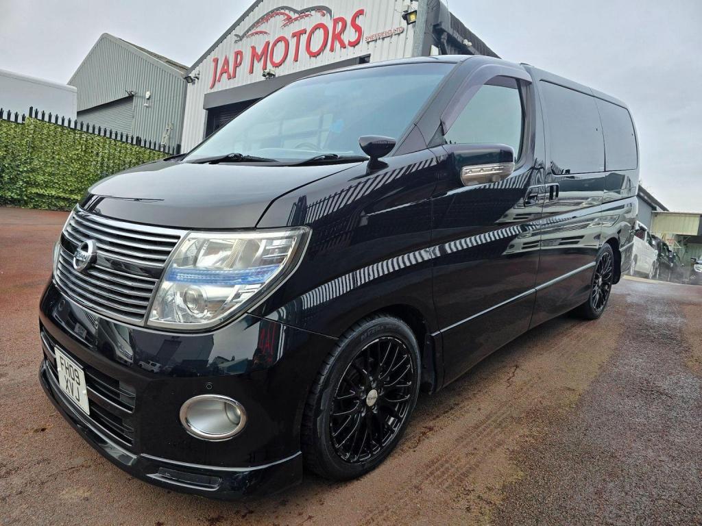 NISSAN ELGRAND
