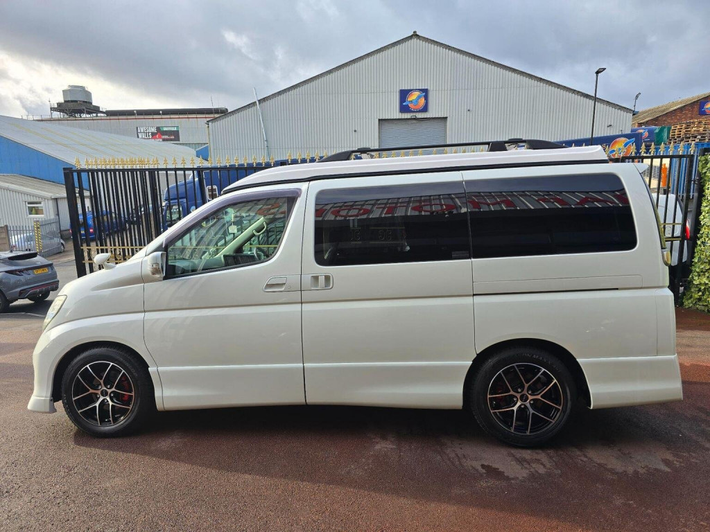 NISSAN ELGRAND