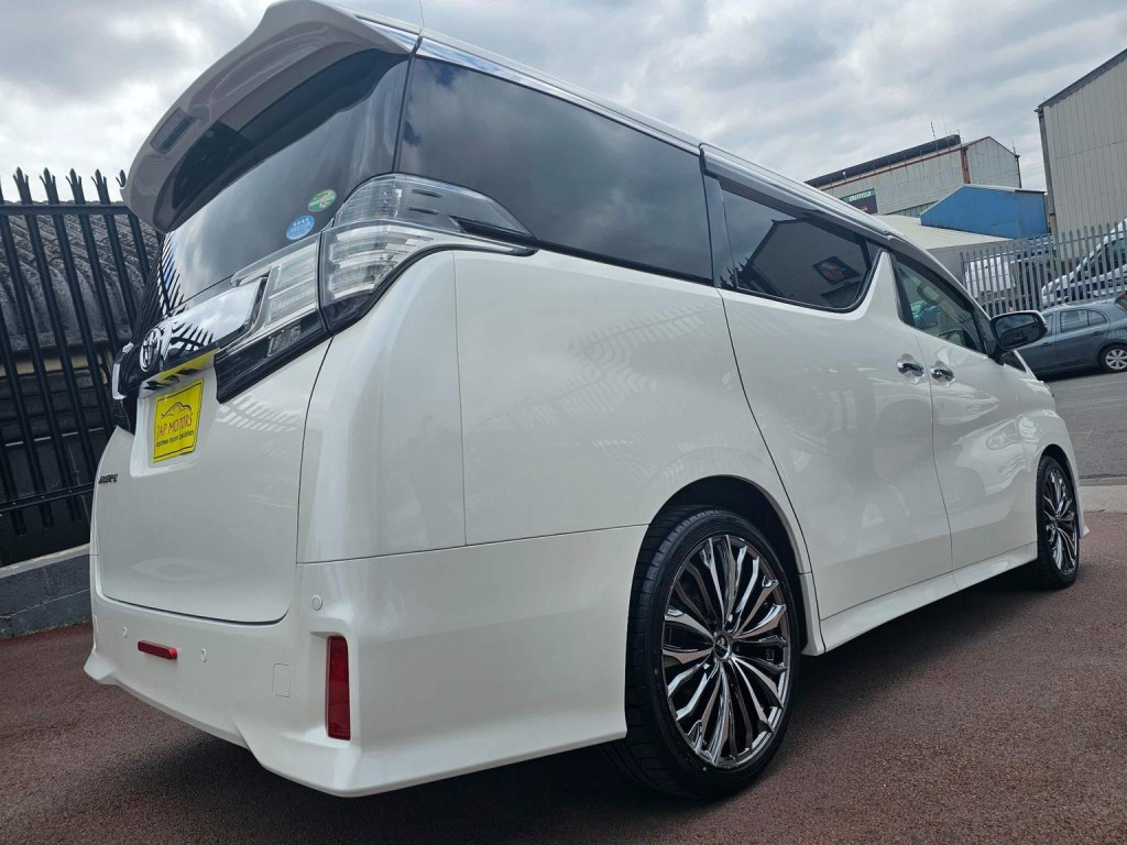 TOYOTA VELLFIRE