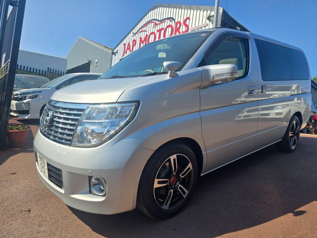 NISSAN ELGRAND