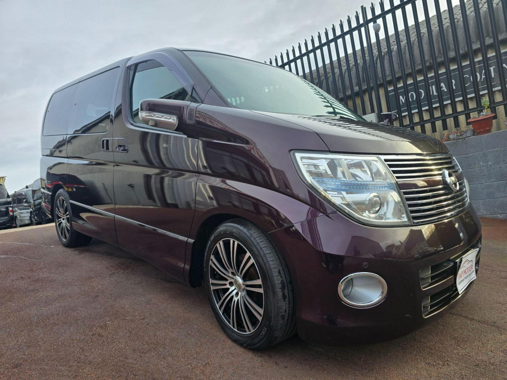 NISSAN ELGRAND
