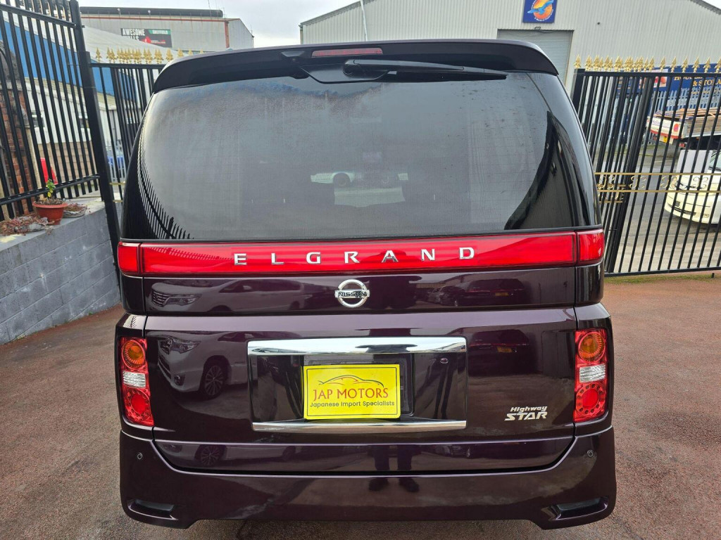 NISSAN ELGRAND