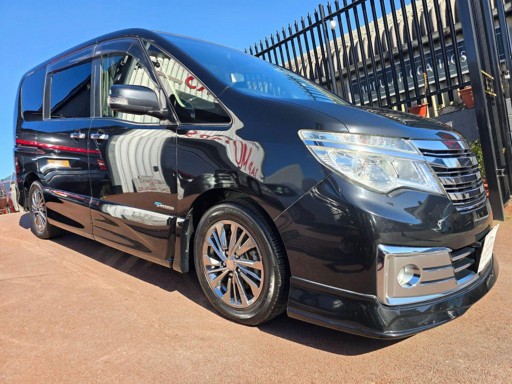 NISSAN SERENA