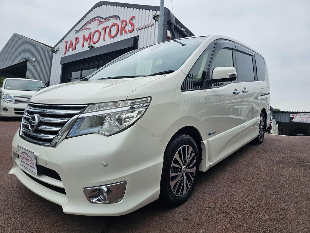 NISSAN SERENA
