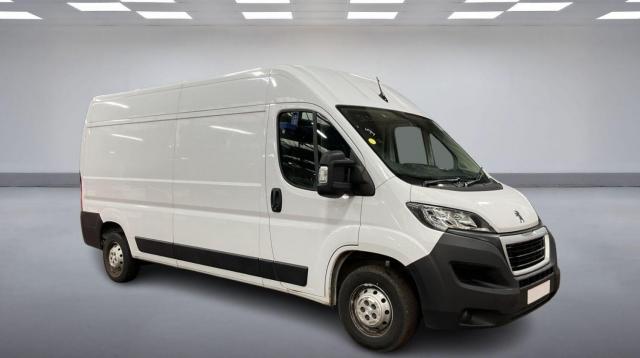 PEUGEOT BOXER 2.2 BlueHDi 335 Professional Premium +