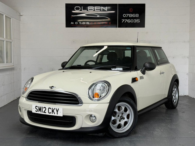 MINI HATCH 1.6 First Hatch