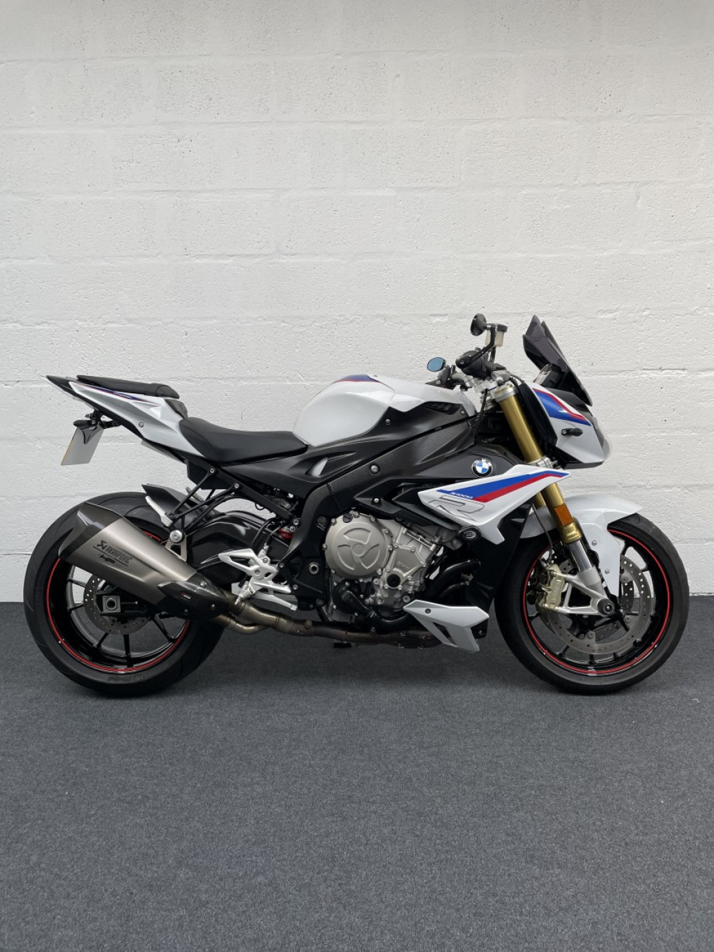 BMW S1000R