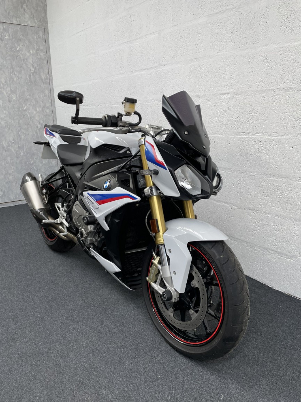 BMW S1000R