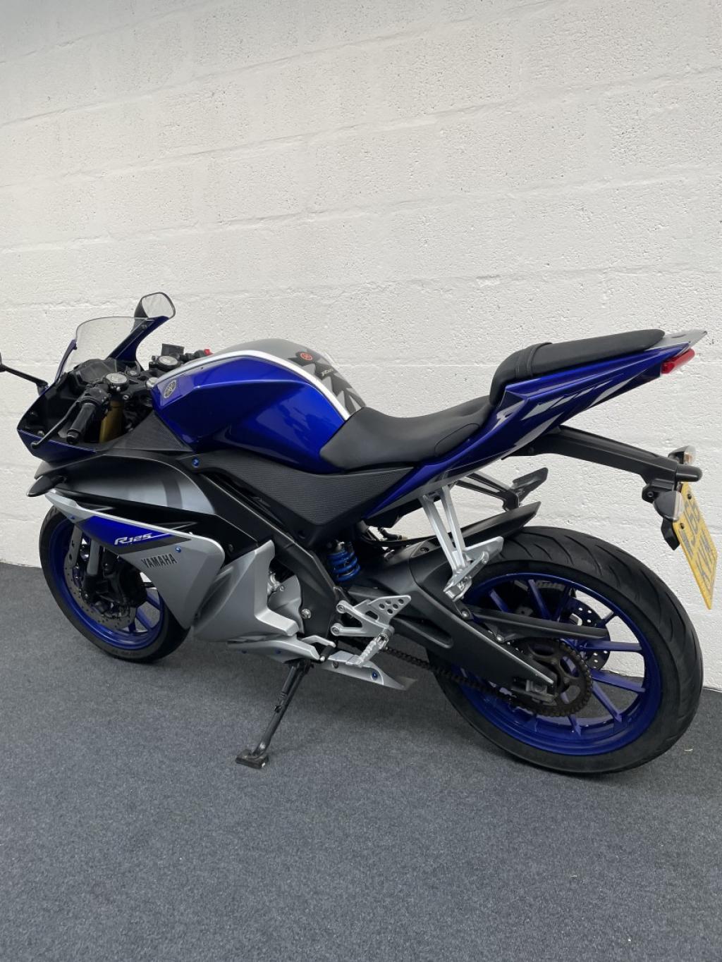 YAMAHA R125