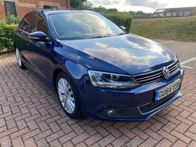 VOLKSWAGEN JETTA 2.0 TDI Sport