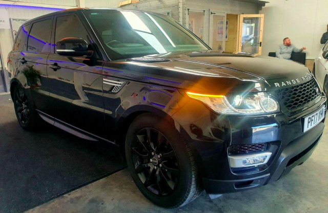 LAND ROVER RANGE ROVER SPORT 3.0 SD V6 HSE