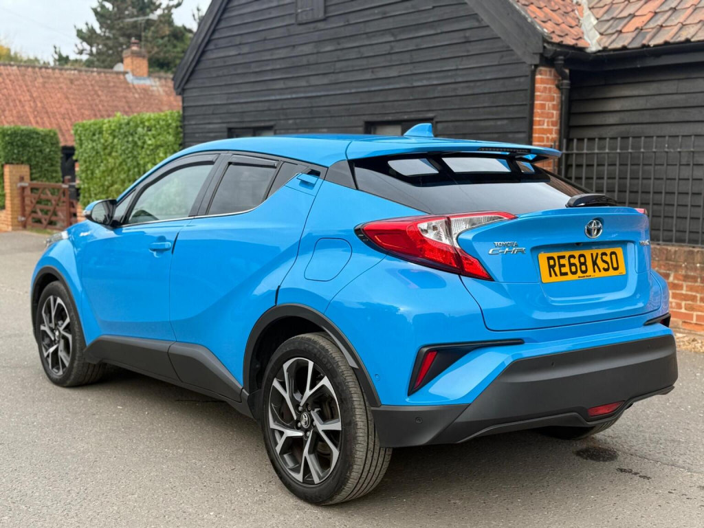 TOYOTA C-HR