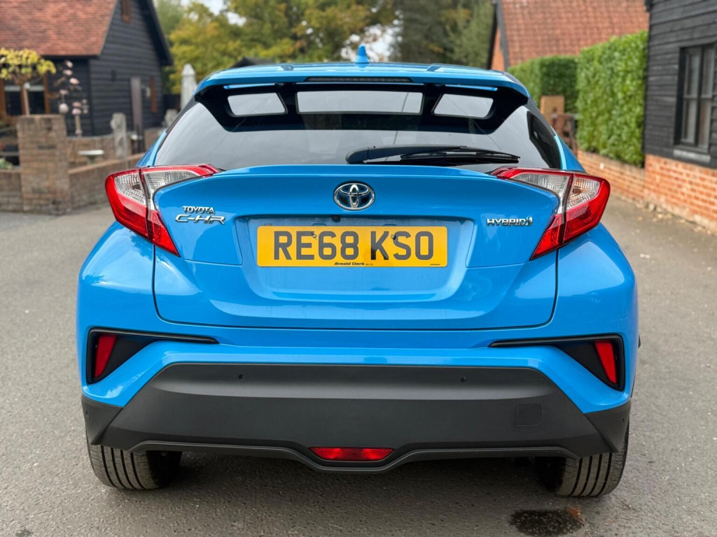 TOYOTA C-HR