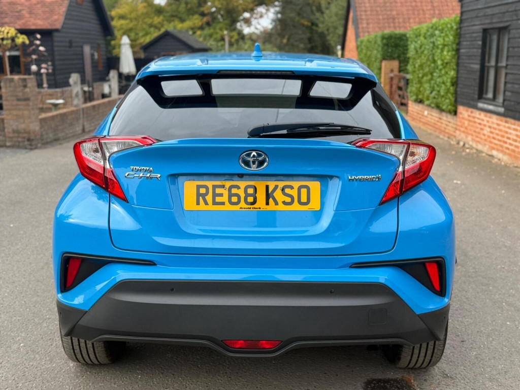 TOYOTA C-HR