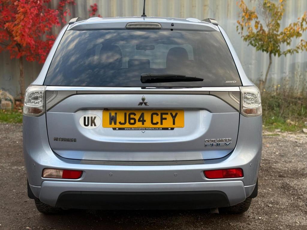 MITSUBISHI OUTLANDER