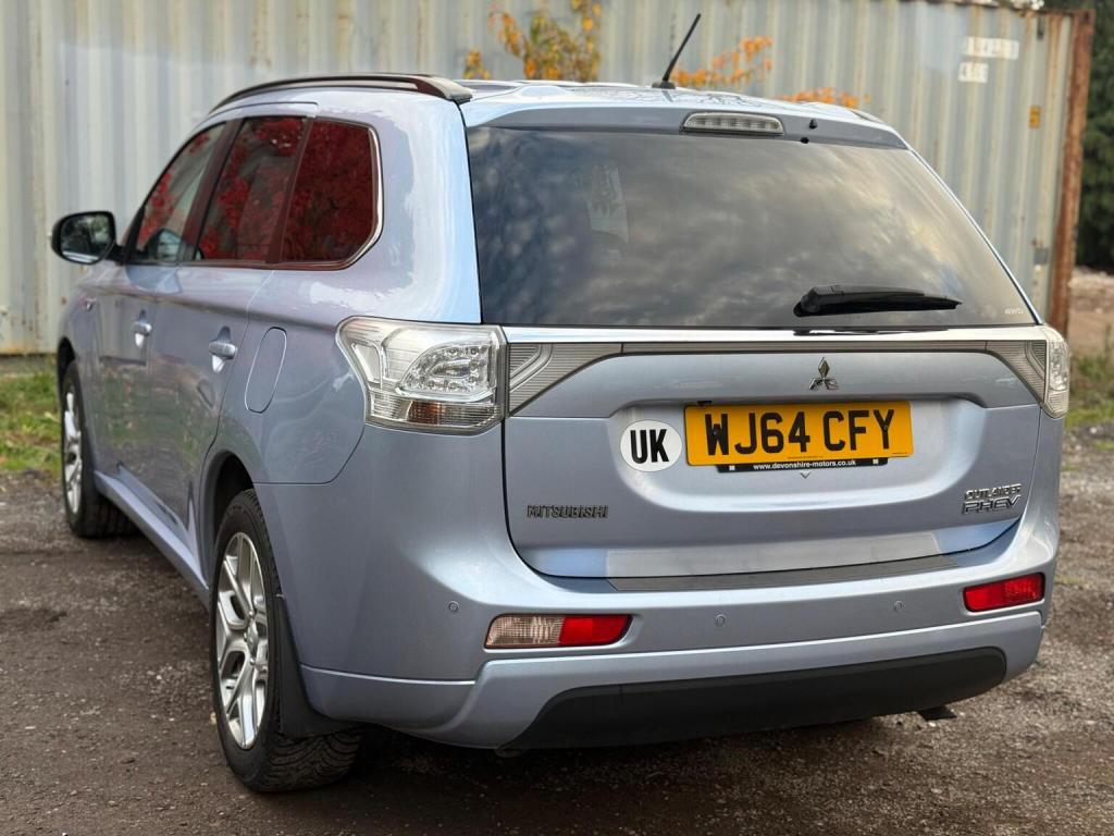 MITSUBISHI OUTLANDER