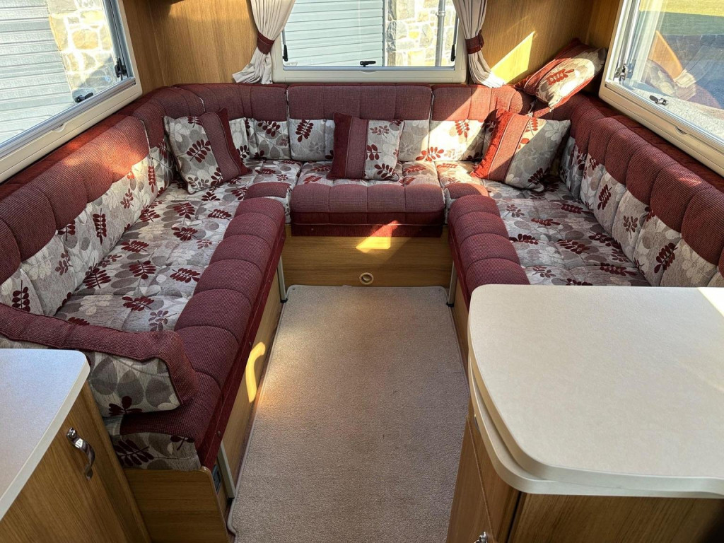 AUTO-SLEEPERS BERKSHIRE