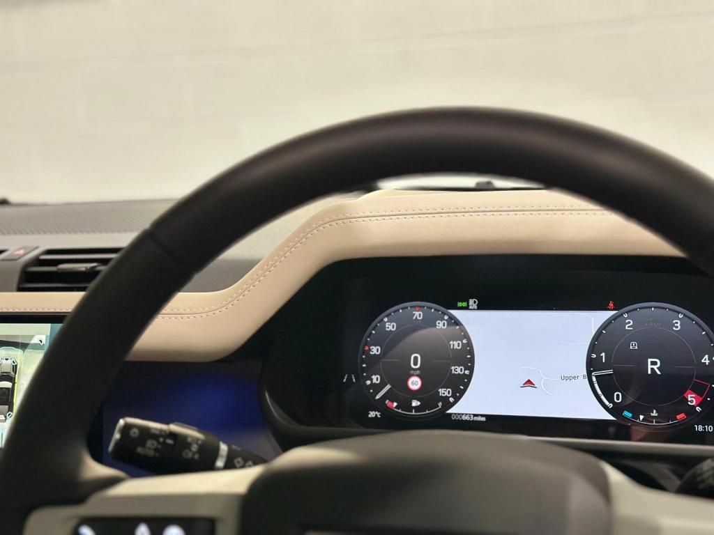 LAND ROVER DEFENDER 110