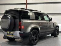 LAND ROVER DEFENDER 110