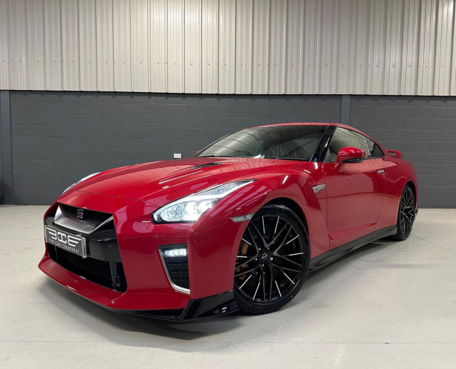 NISSAN GT-R