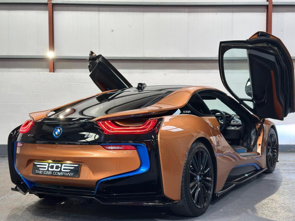 BMW I8