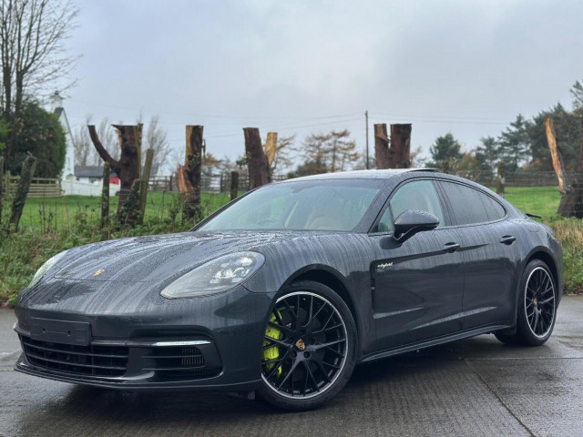PORSCHE PANAMERA