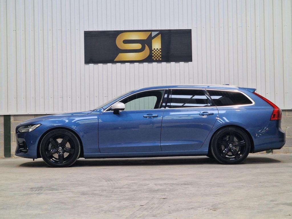 VOLVO V90