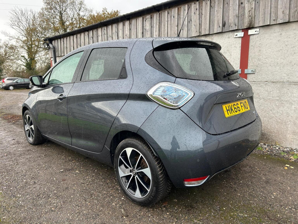 RENAULT ZOE