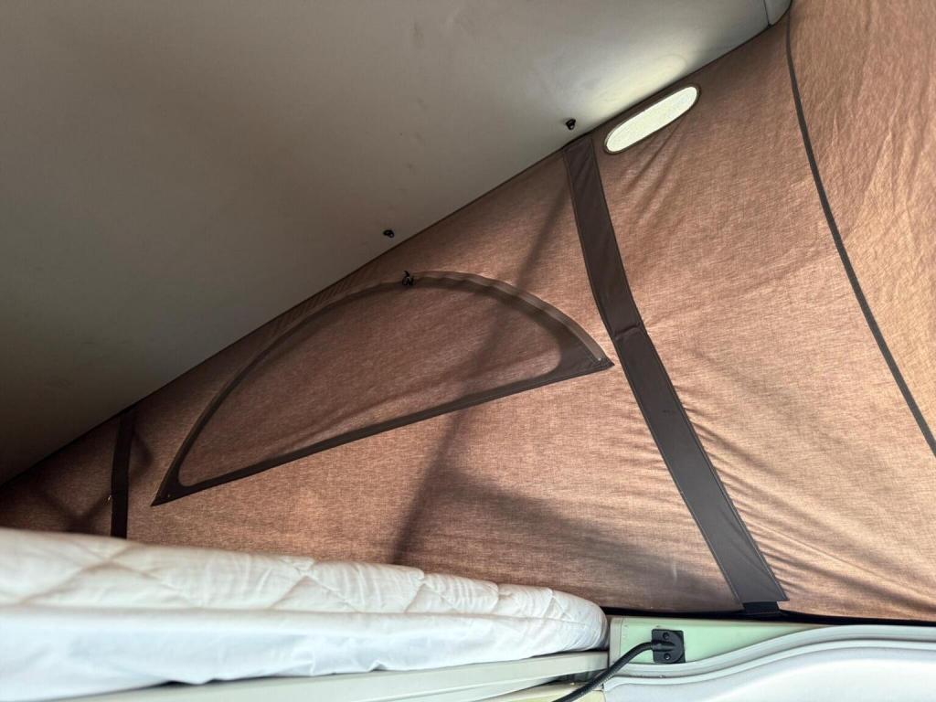 VOLKSWAGEN CAMPERVAN