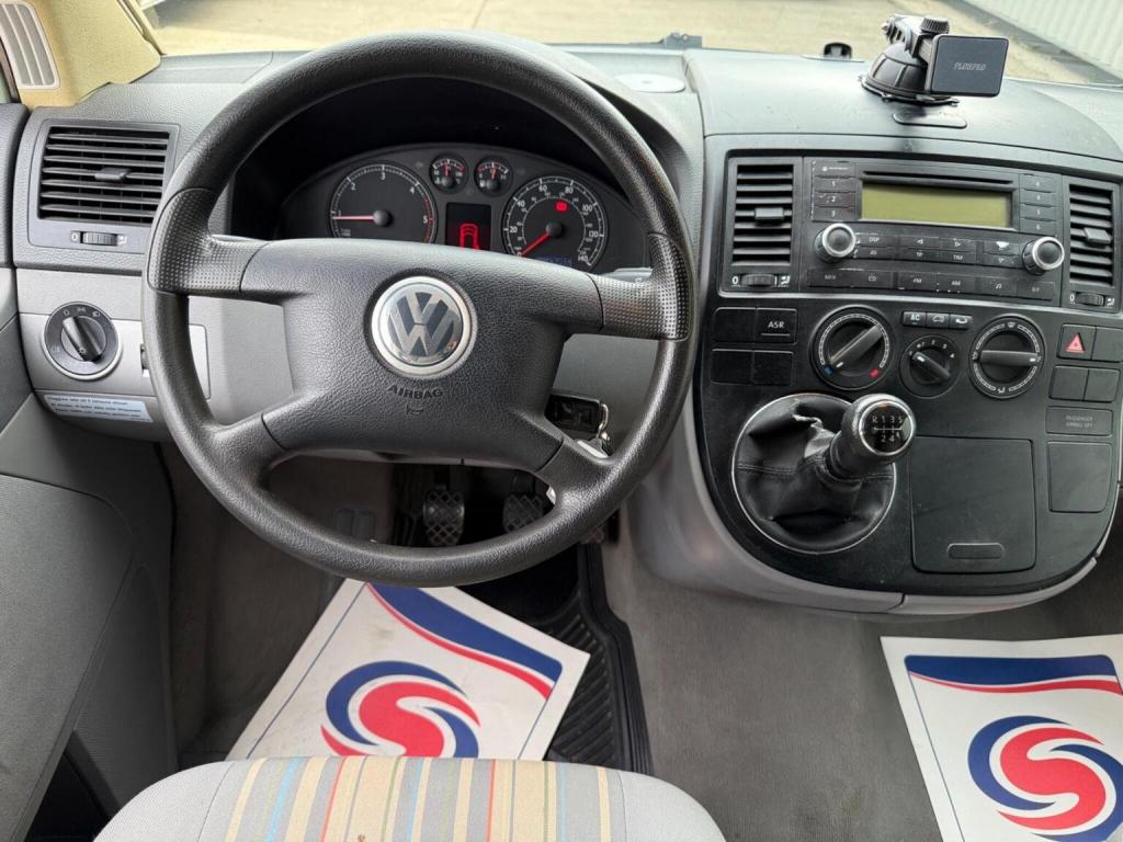 VOLKSWAGEN CAMPERVAN