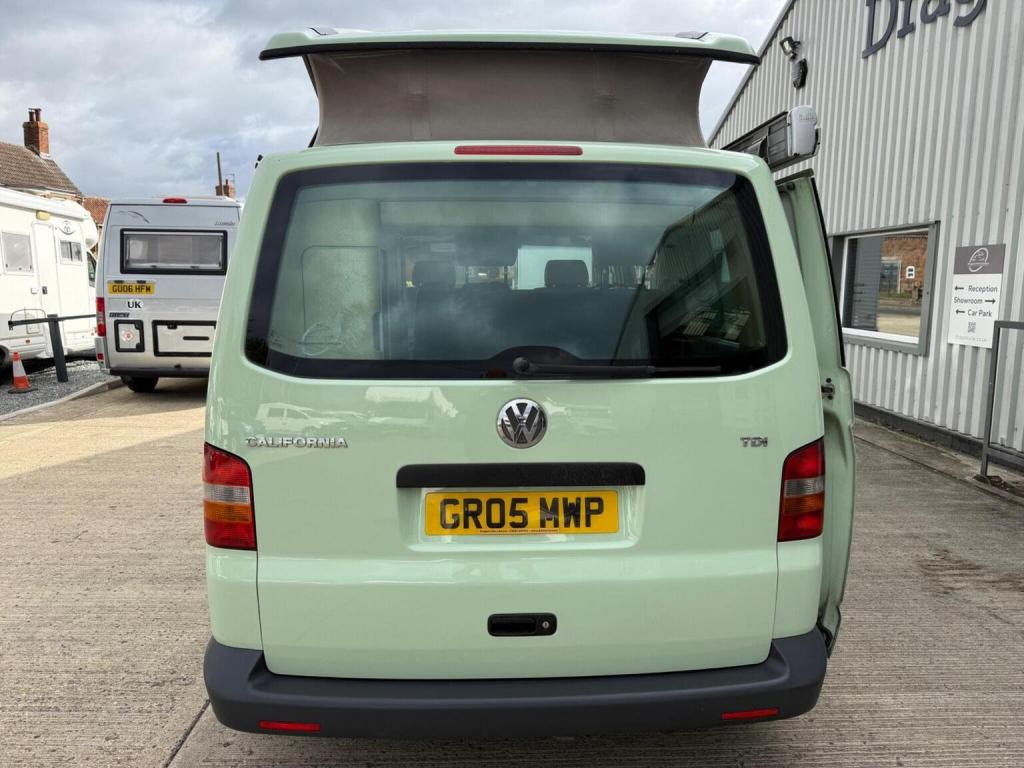 VOLKSWAGEN CAMPERVAN