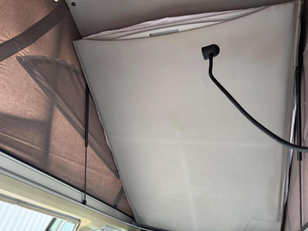 VOLKSWAGEN CAMPERVAN