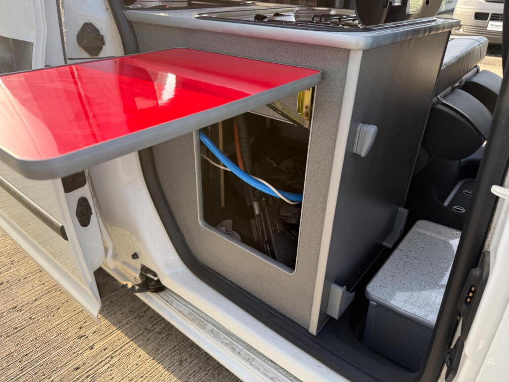 VOLKSWAGEN CADDY CAMPER