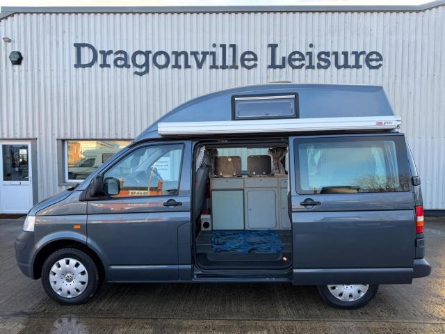 VOLKSWAGEN T5 CAMPERVAN