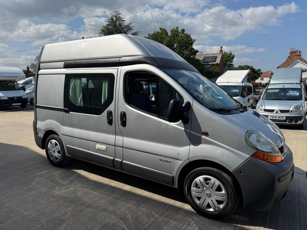 RENAULT TRAFIC