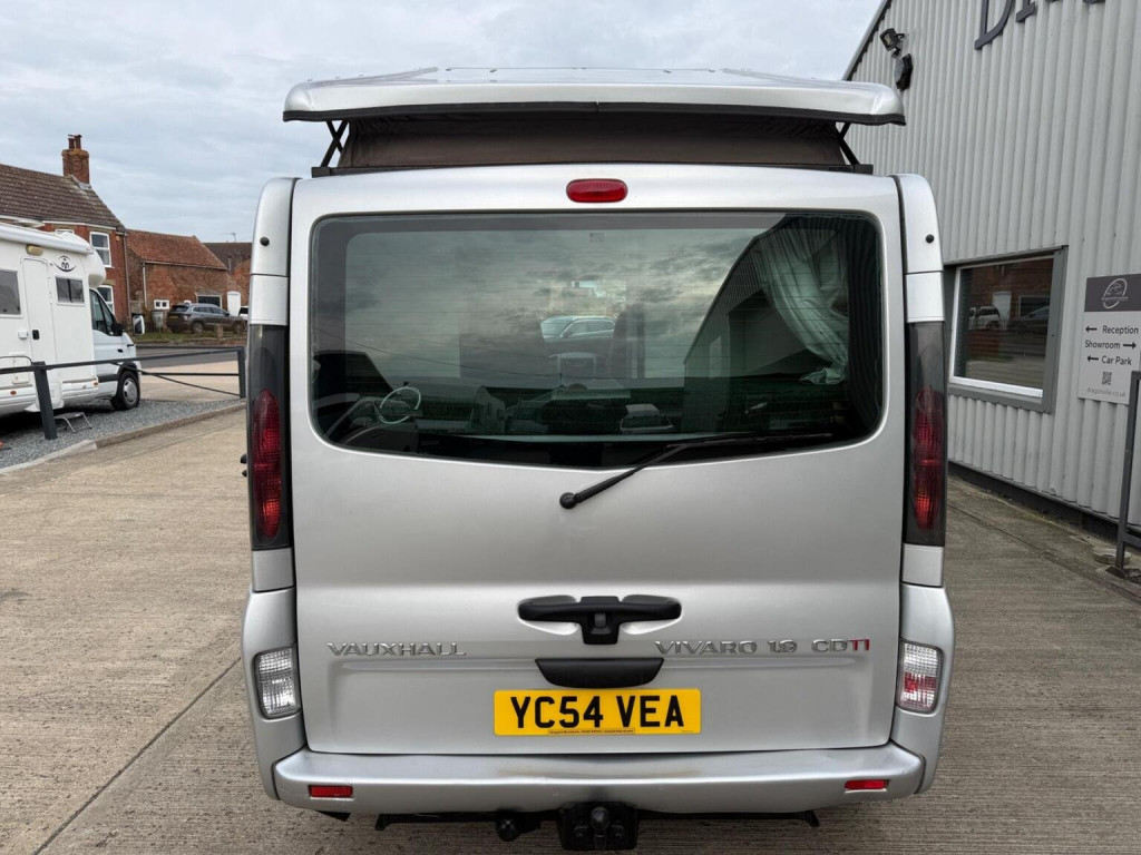 VAUXHALL VIVARO