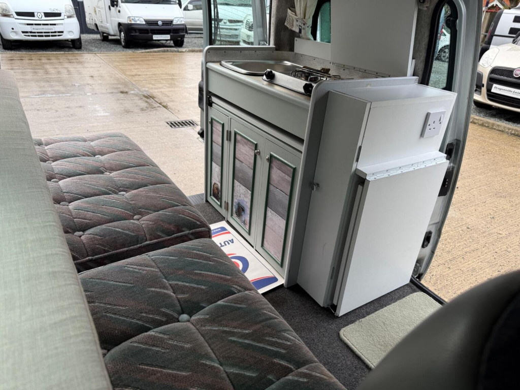 RENAULT ACROSS FREEDOM